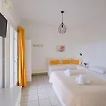 Marili Apartment Parasporos