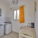Marili Apartment *