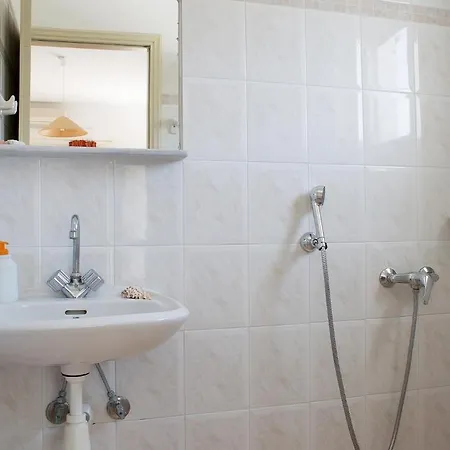 Apartment Marili Parasporos